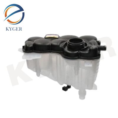 comprar KYGER Auto Parte T2H19682 Motor de automóviles de refrigeración de recuperación de tanque de expansión de la botella del radiador para Jaguar XE X760 XF X260 T2H4044 Fabricación en línea
