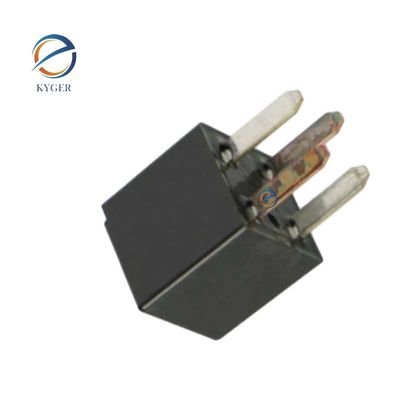 comprar 8T2T-CA0101K 0635D52 Relay Automotive Relay 4 Pin for Ford Fabricación en línea